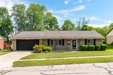 1725 Bayberry Dr, Miamisburg, OH 45342