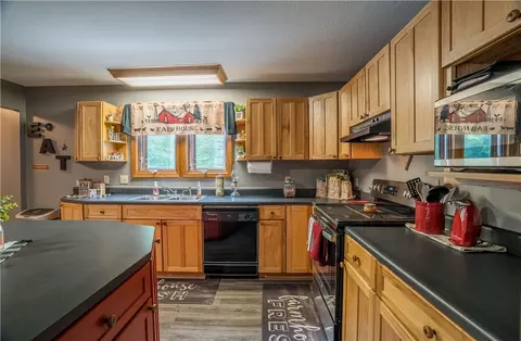 Kitchen - 1319 Perry Rd, Cable, OH 43009 photo 3 of 4