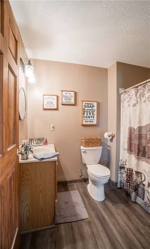 Bath - 1319 Perry Rd, Cable, OH 43009 photo 1 of 3