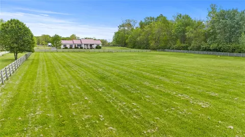4222 Ramsey Ln, Springfield, OH 45502