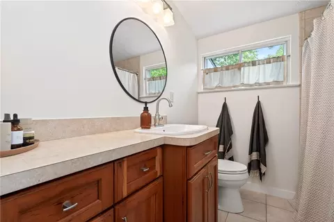 Bath - 3136 Delaney St, Kettering, OH 45420 photo 1 of 2