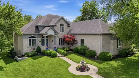 7277 Southview Ct, Springboro, OH 45066