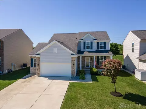 4161 Spicebush Dr, Tipp City, OH 45371