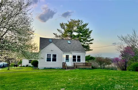 2404 Cottingham Rd, Springfield, OH 45506