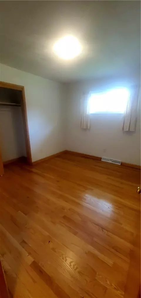 Bedroom - 467 Lomar Dr, Carlisle, OH 45005 photo 3 of 4