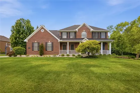 8165 Old Woods Ct, Springboro, OH 45066