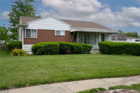 582 Travis Dr, Dayton, OH 45431