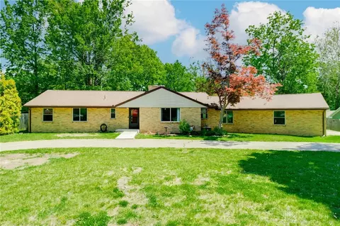 1696 Greene Valley Dr, Dayton, OH 45432