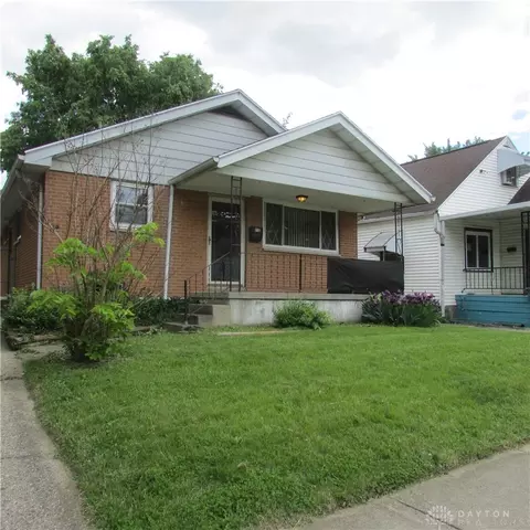 218 E Parkwood Dr, Dayton, OH 45405