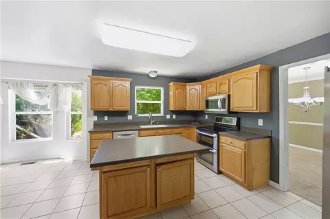 1087 Kingsview Ct, Maineville, OH 45039 photo 3
