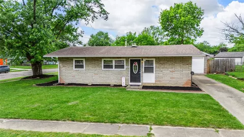 1189 Share Dr, Dayton, OH 45432