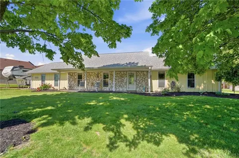 6033 Brofield Dr, Hamilton, OH 45011