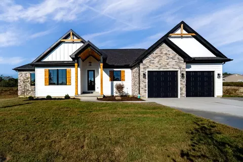 755 Lake Bluff Ct, Lebanon, OH 45036
