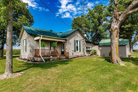 1228 W Florence Campbellstown Rd, Eaton, OH 45320