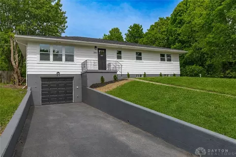 3881 Robinson Vail Rd, Franklin, OH 45005