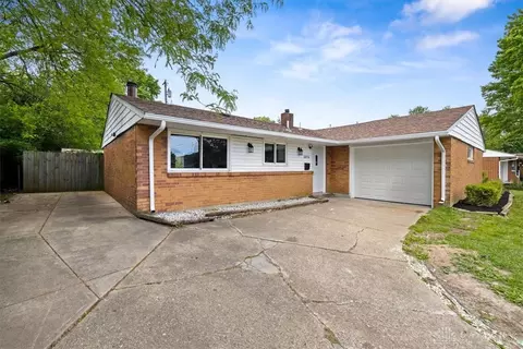 5074 Tilbury Rd, Huber Heights, OH 45424