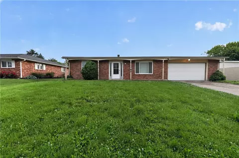 312 Porter Dr, Englewood, OH 45322
