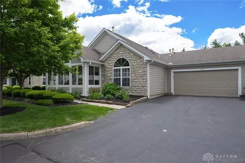 1532 Turnberry Village Dr, Washington Township, OH 45458