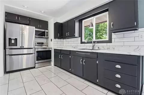 Kitchen - 340 Macready Ave, Monroe, OH 45050 photo 4 of 6