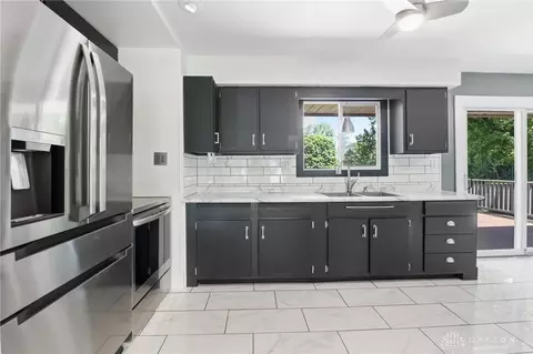Kitchen - 340 Macready Ave, Monroe, OH 45050 photo 5 of 6
