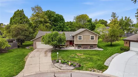 6541 Fallwood Cir, Englewood, OH 45322