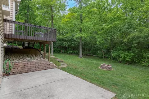 Exterior - 1989 Home Path Ct, Centerville, OH 45459 photo 7 of 8