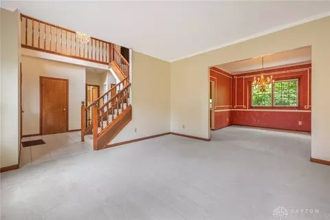 Living - 1989 Home Path Ct, Centerville, OH 45459 photo 2 of 4
