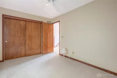 Bedroom - 1989 Home Path Ct, Centerville, OH 45459 photo 6 of 8