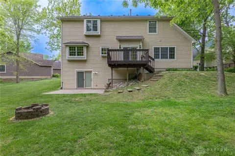 Exterior - 1989 Home Path Ct, Centerville, OH 45459 photo 5 of 8