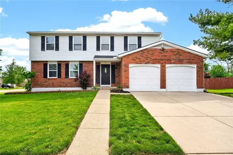 1968 El Camino Dr, Xenia, OH 45385