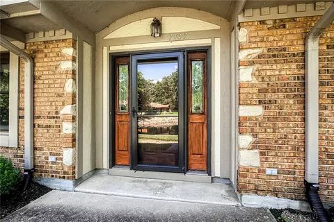 Entry Way - 7147 Fallen Oak, Centerville, OH 45459 photo 1 of 8