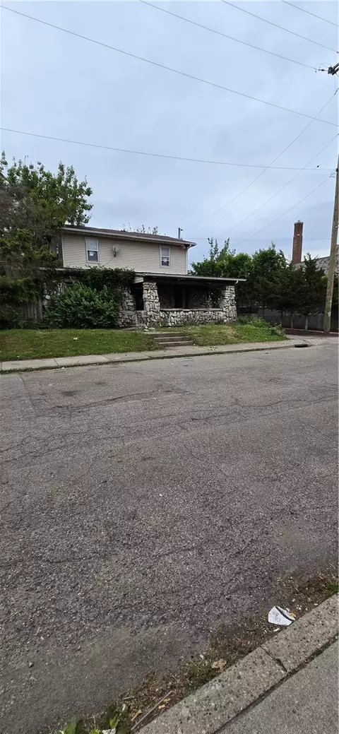 215 Edmund St, Dayton, OH 45404