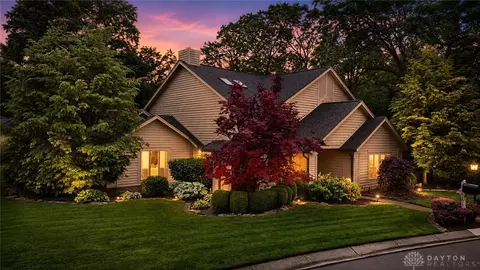 6391 Shadow Lake Trl, Centerville, OH 45459