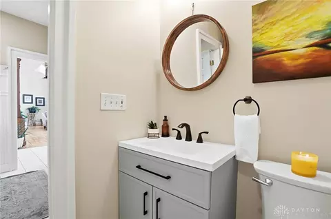 Bath - 4380 N River Rd, Springfield, OH 45502 photo 5 of 10