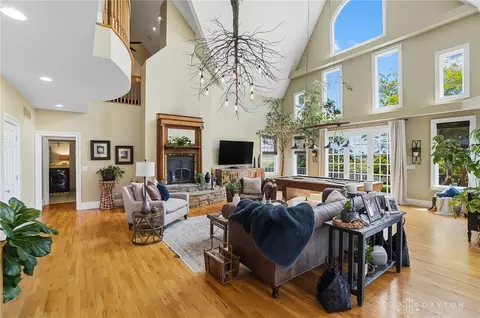 Living - 4380 N River Rd, Springfield, OH 45502 photo 1 of 7