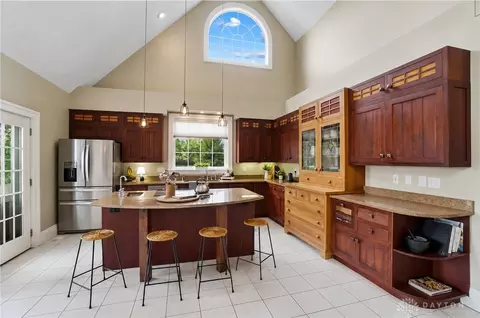 Kitchen - 4380 N River Rd, Springfield, OH 45502 photo 1 of 6