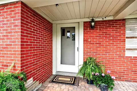 Exterior - 3048 Locust Camp Rd, Kettering, OH 45419 photo 3 of 9