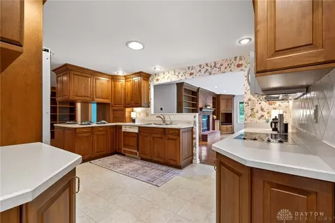 Kitchen - 3048 Locust Camp Rd, Kettering, OH 45419 photo 1 of 7