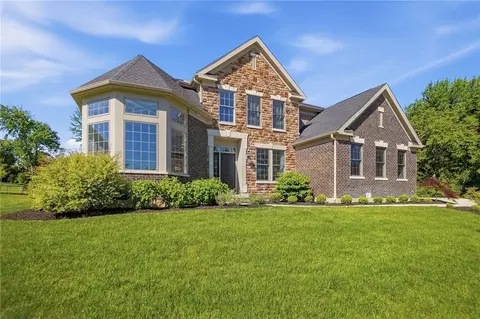 2731 Bent Grass Dr, Beavercreek, OH 45431