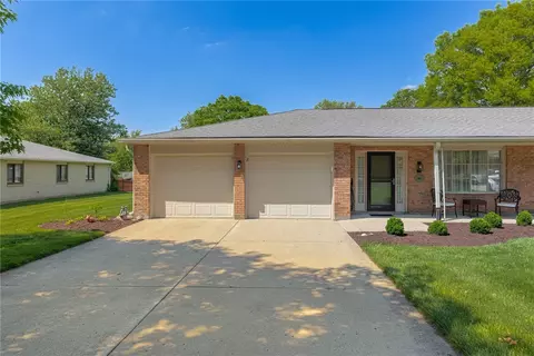 311 Kimbary Dr, Washington Township, OH 45458