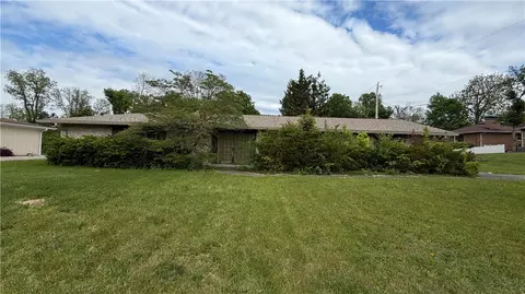 4914 Shiloh View Dr, Dayton, OH 45415