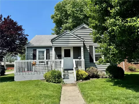 1201 Eureka Dr, Dayton, OH 45419