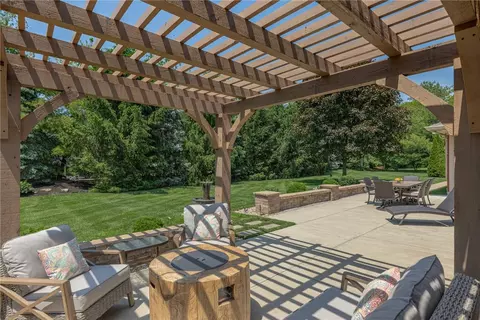 Exterior - 7625 Deer Path Ct, Springboro, OH 45066 photo 7 of 12