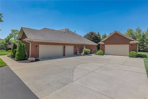Exterior - 7625 Deer Path Ct, Springboro, OH 45066 photo 9 of 12