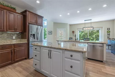 Kitchen - 7625 Deer Path Ct, Springboro, OH 45066 photo 5 of 8