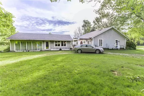 1886 Hanes Rd, Dayton, OH 45432