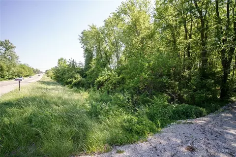 5236 Springfield Xenia Rd, Green Twp, OH 45506 photo 3