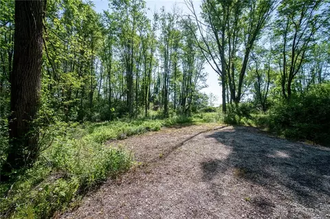 5236 Springfield Xenia Rd, Green Twp, OH 45506 photo 8