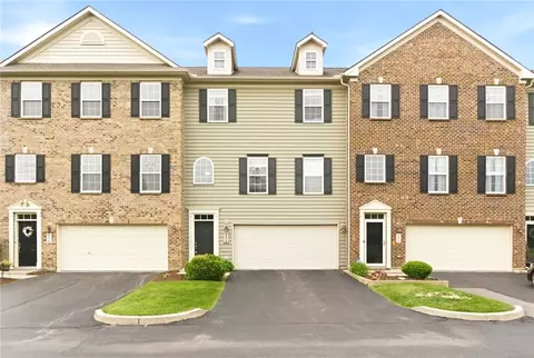 9476 Tahoe Dr, Centerville, OH 45458