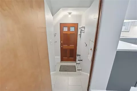 Entry Way - 327 Ardmore Rd, Springfield, OH 45504 photo 8 of 8